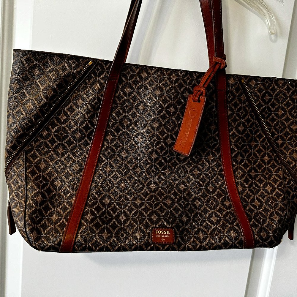 Fossil Tote Bag